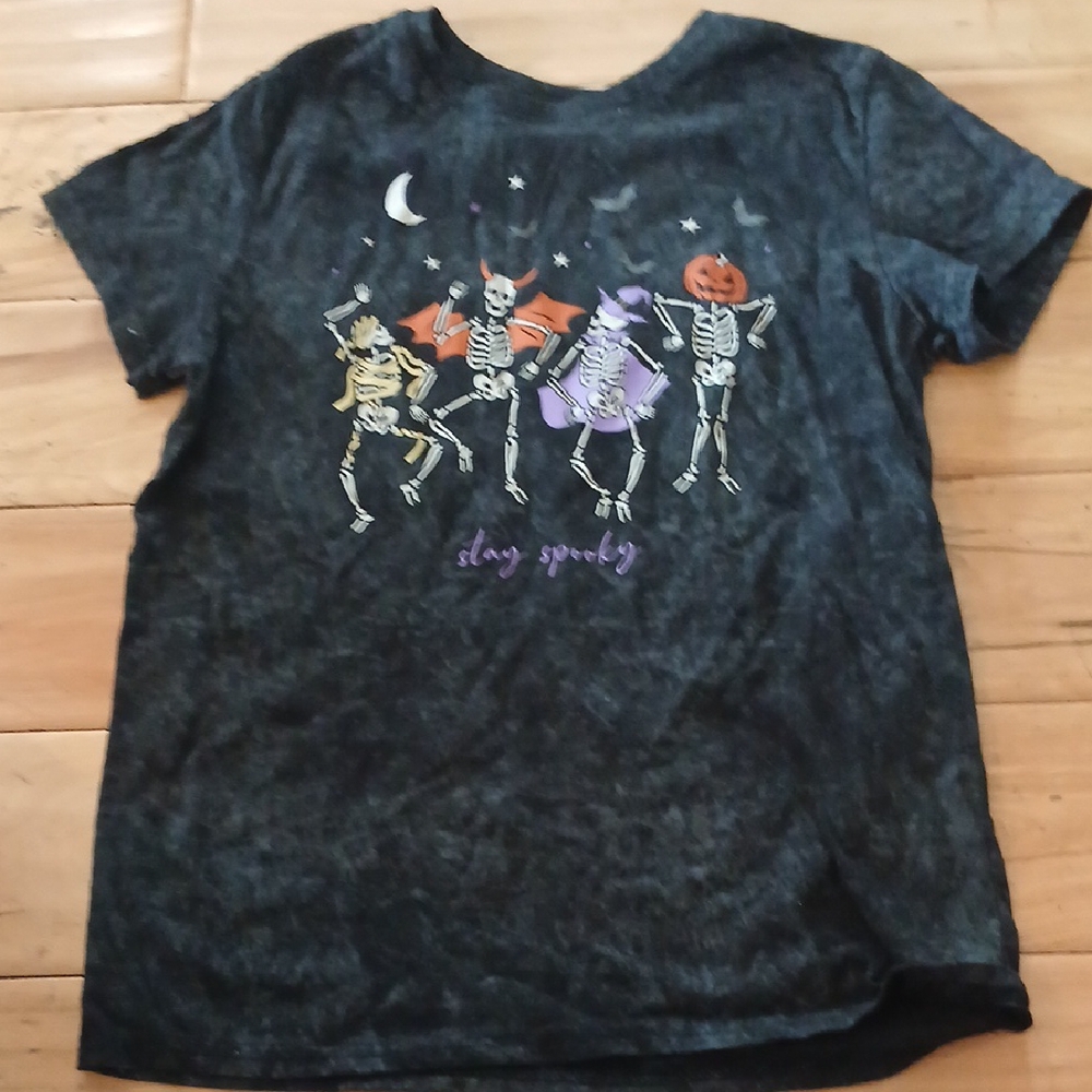 Wound Up Black Graphic Tee